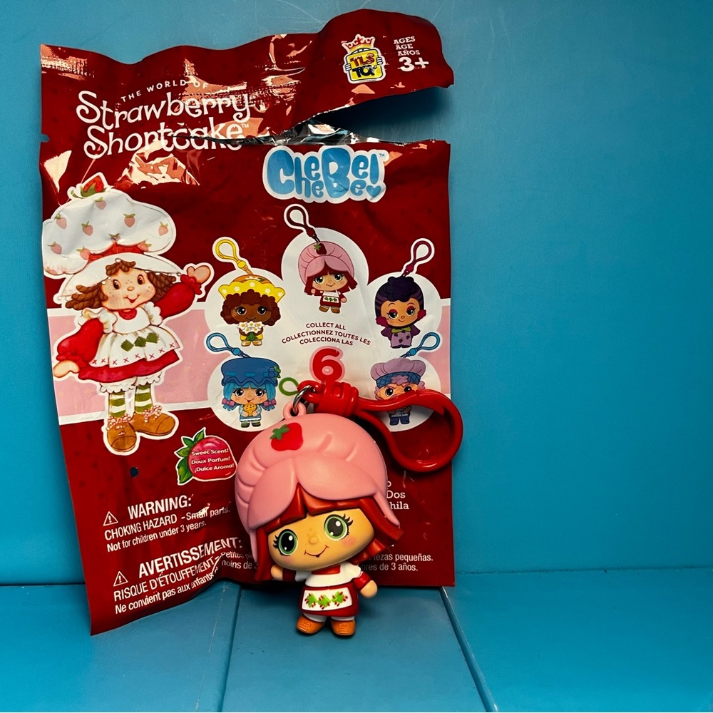 TLS Toys - Strawberry Shortcake Cheebee Backpack Clip - Glow in the Dark SSC.
